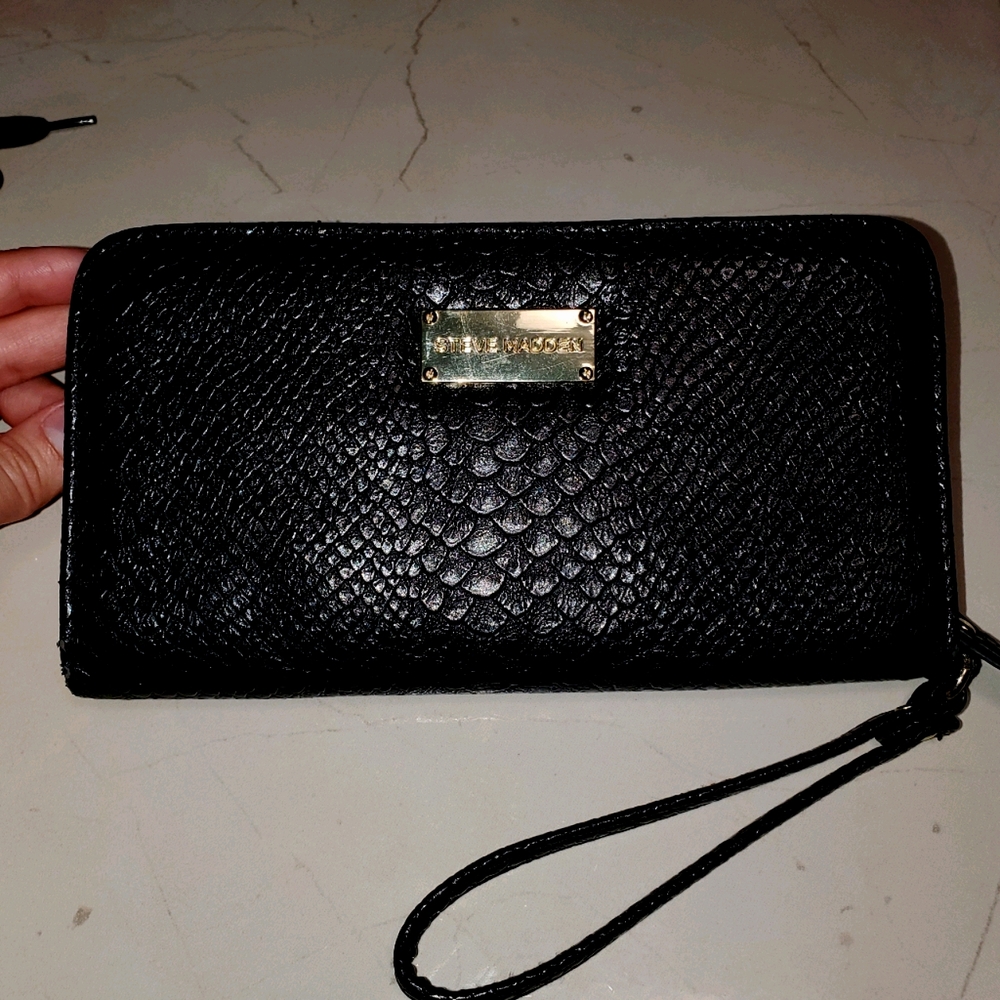 Steve Madden Wristlet wallet